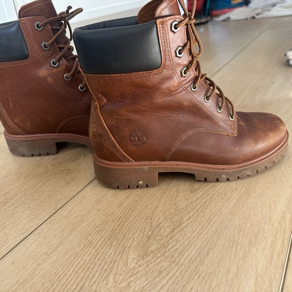 Timberland size 7 leather boots. - Picture 2 of 5